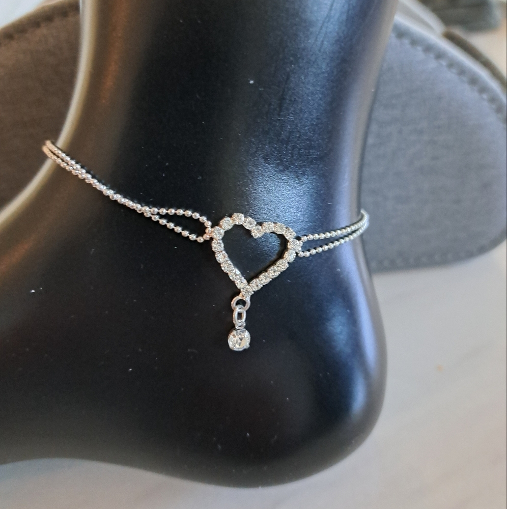 Elegant Silver Heart Ankle Bracelet